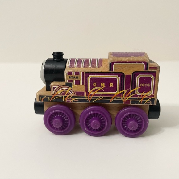 Thomas & Friends Wooden Dynamite Ryan Train - Picture 2 of 14